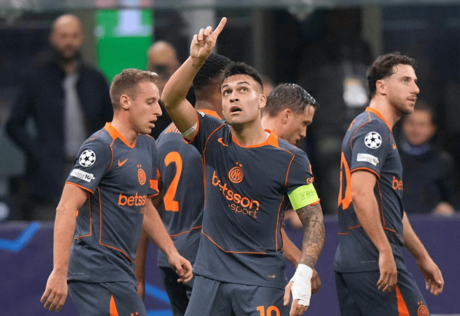 国米遗憾出局，欧冠赛场再现悲情故事()